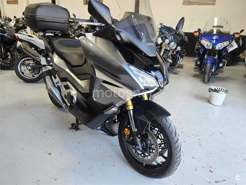 Honda Forza 750 – Vista 21