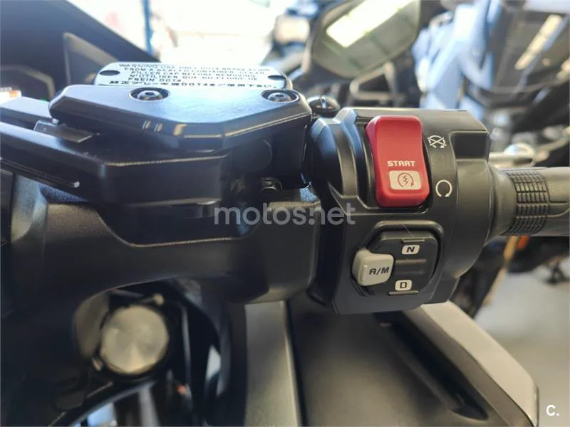 Honda Forza 750 – Vista 10