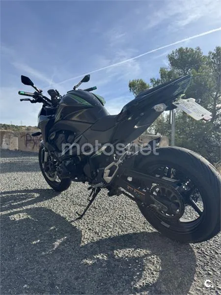 Kawasaki Z800 – Vista 8