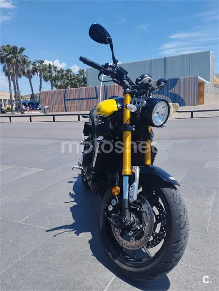 Yamaha XSR 900 – Vista 9