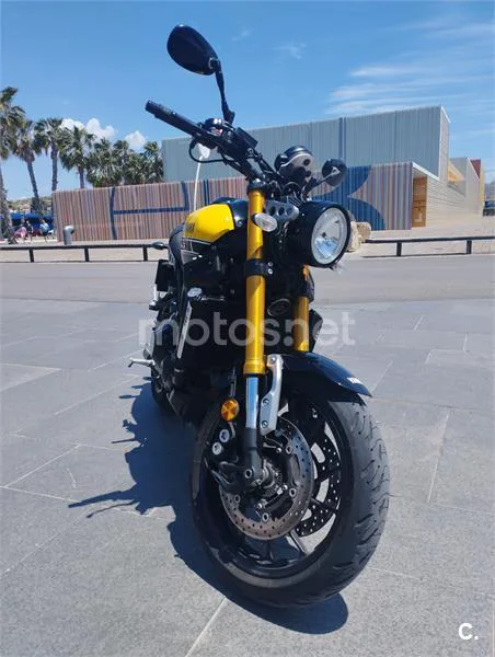 Yamaha XSR 900 – Vista 10