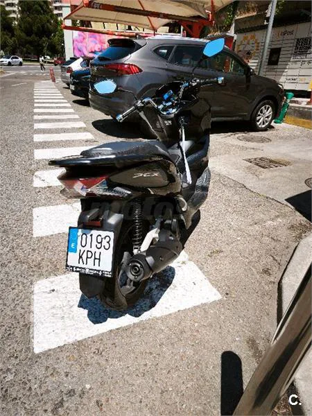 Honda PCX 125 – Vista 3