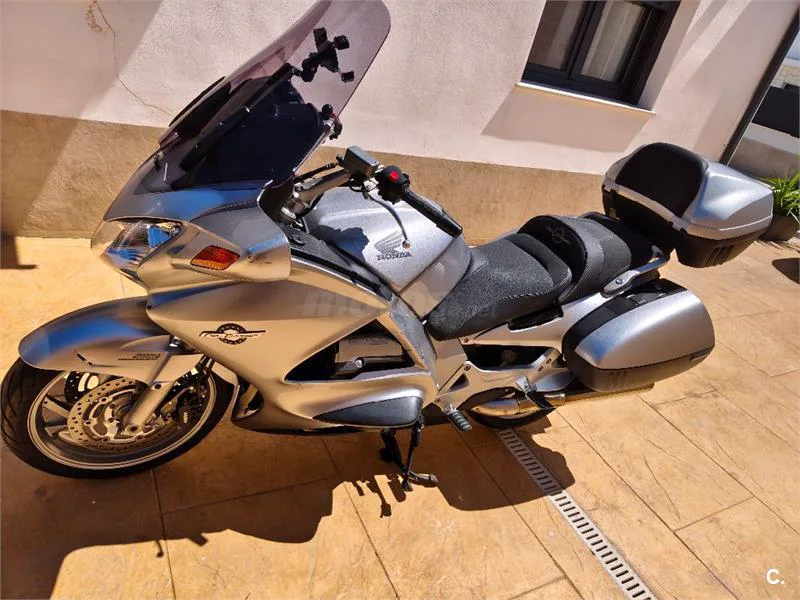 Honda Pan-European ST 1300 – Vista 2