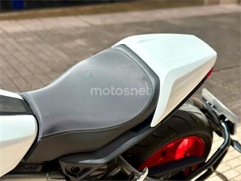 Indian FTR 1200 – Vista 12