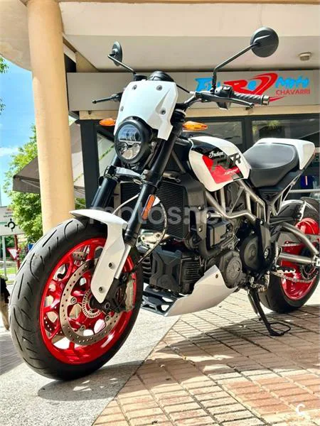 Indian FTR 1200 – Vista 13