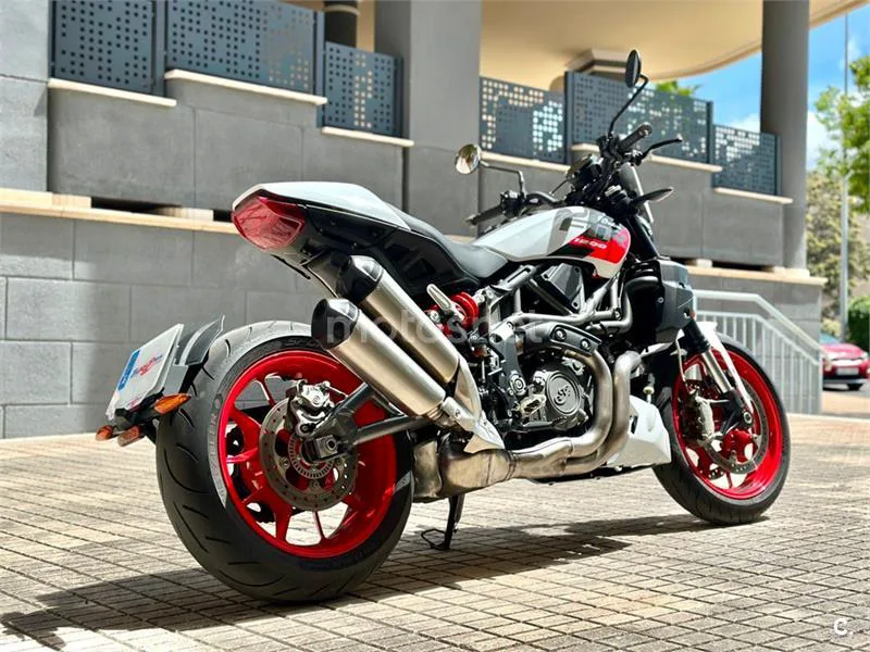 Indian FTR 1200 – Vista 17
