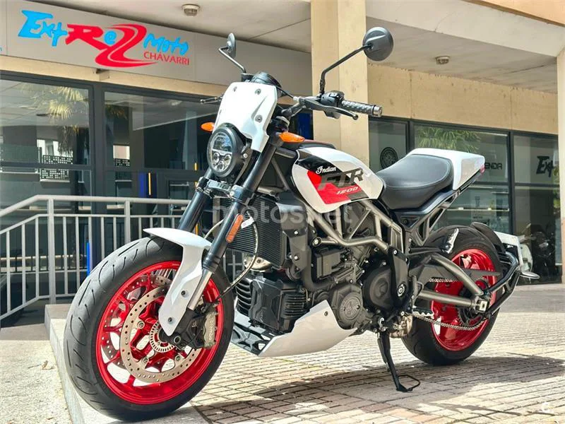 Indian FTR 1200 – Vista 27