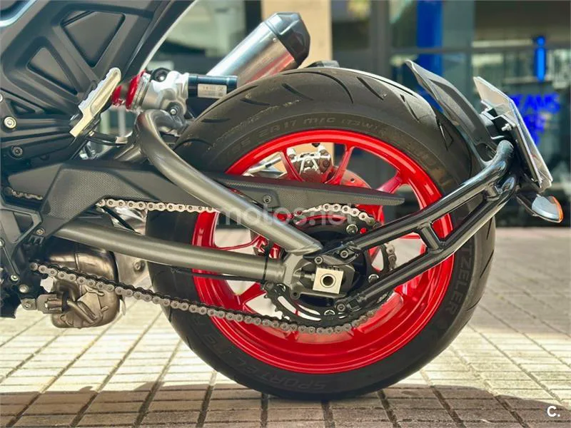 Indian FTR 1200 – Vista 29
