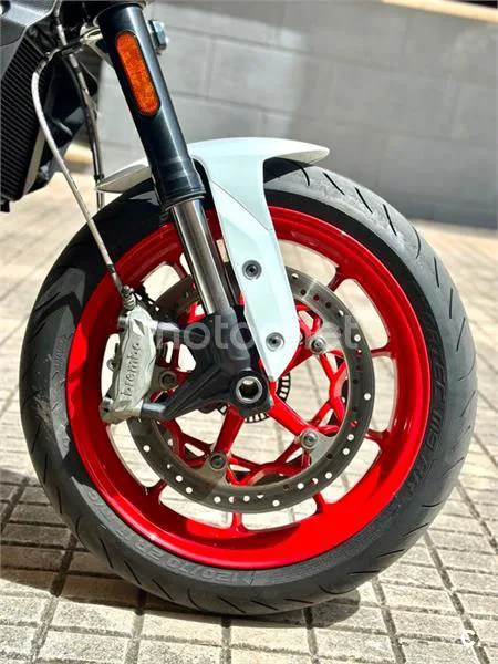 Indian FTR 1200 – Vista 33