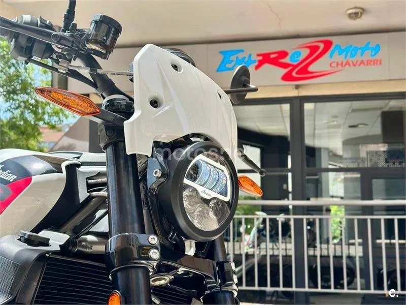 Indian FTR 1200 – Vista 38