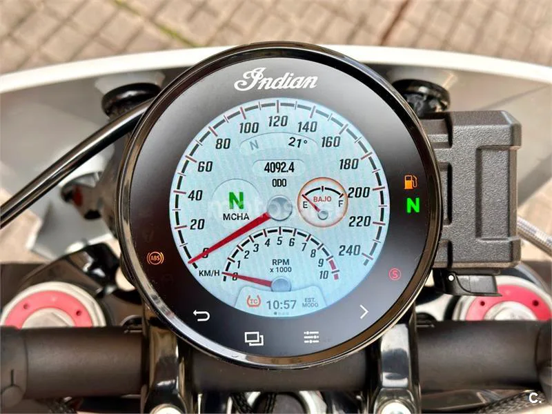 Indian FTR 1200 – Vista 7
