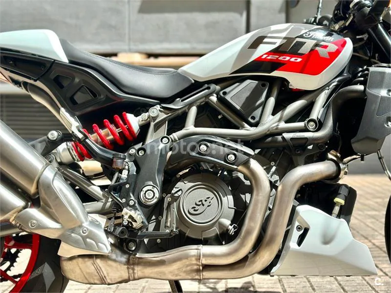 Indian FTR 1200 – Vista 9