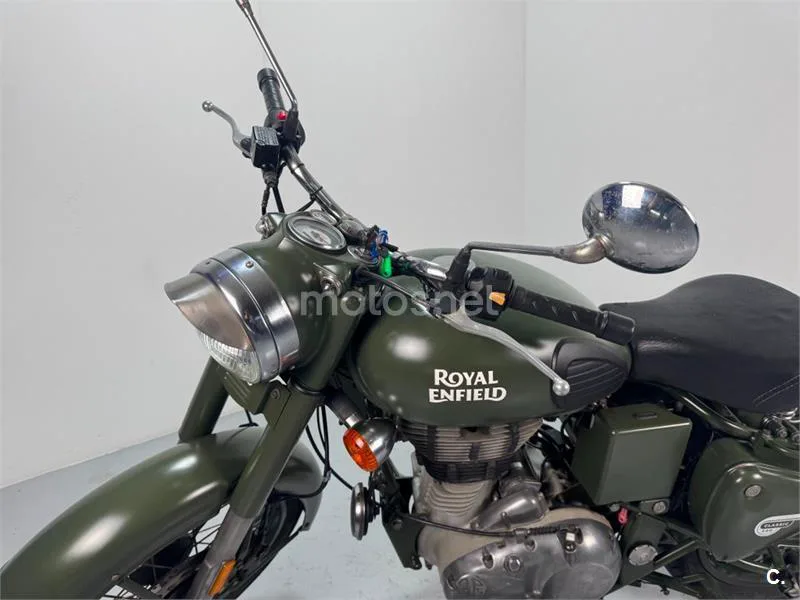 Royal Enfield Classic – Vista 12