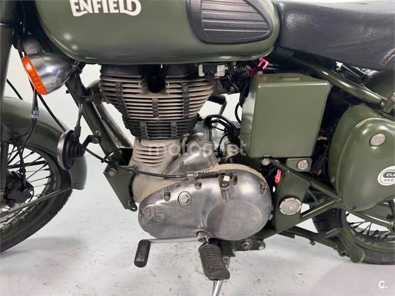 Royal Enfield Classic – Vista 14
