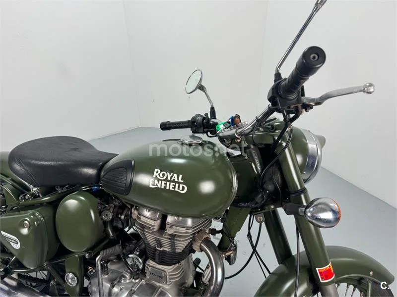 Royal Enfield Classic – Vista 3