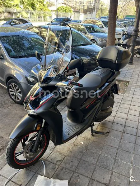 Honda SH 125i – Vista 6