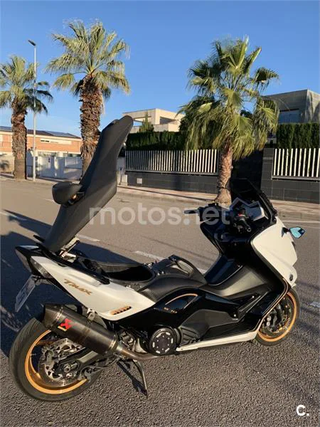 Yamaha TMAX 530 – Vista 4
