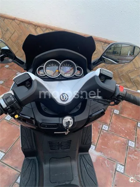 SYM Joymax 300 – Vista 6