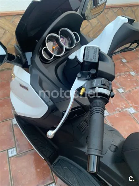 SYM Joymax 300 – Vista 7