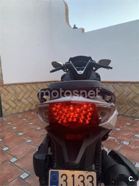 SYM Joymax 300 – Vista 10