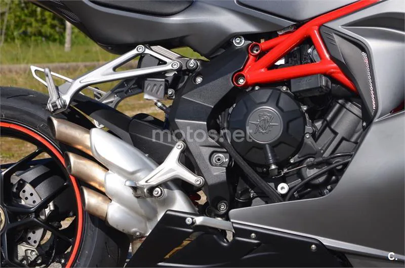 MV Agusta F3 675 - Vista 4