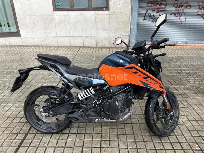 KTM 125 – Vista 7