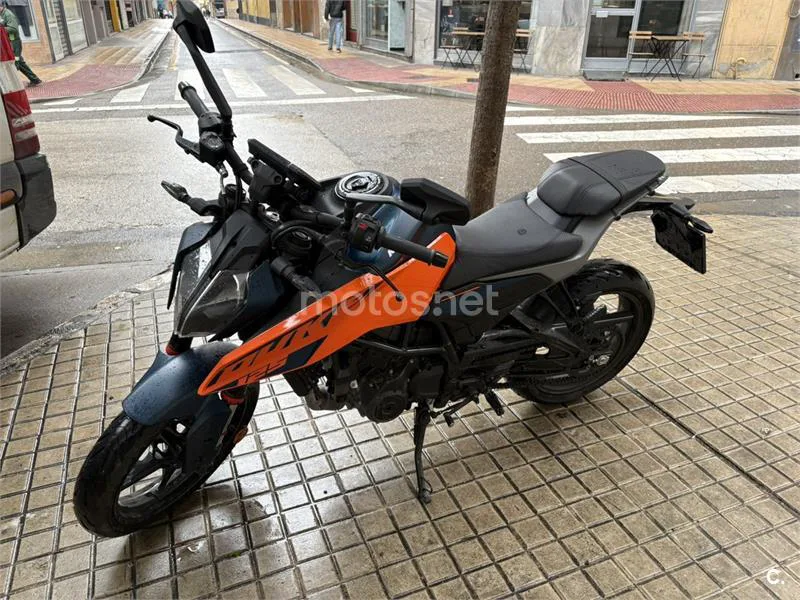 KTM 125 – Vista 8