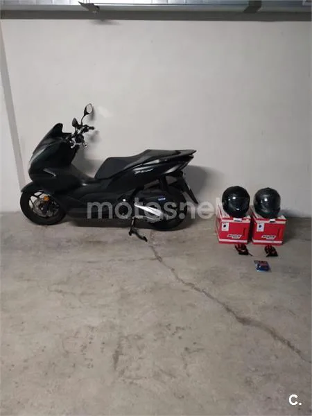 Honda PCX 125 – Vista 13