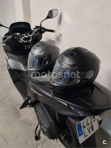 Honda PCX 125 – Vista 7