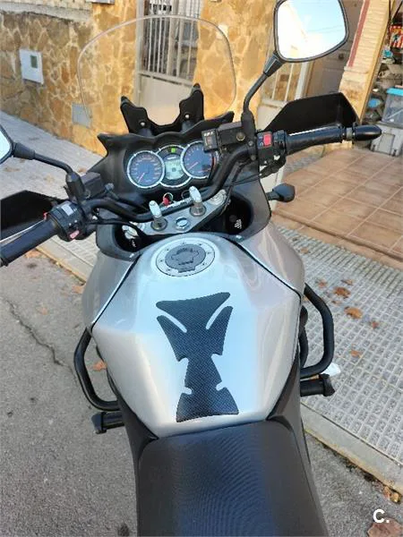 Suzuki V-Strom 1000 – Vista 6