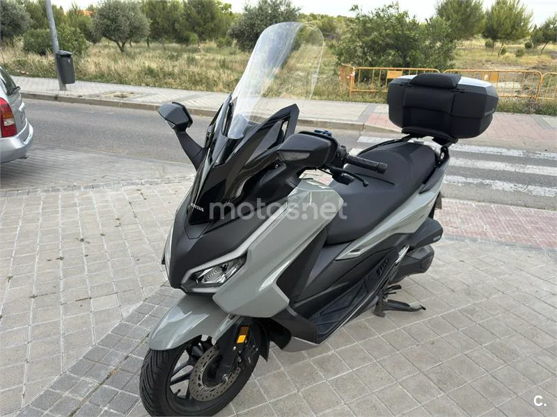 Honda Forza 350 – Vista 3