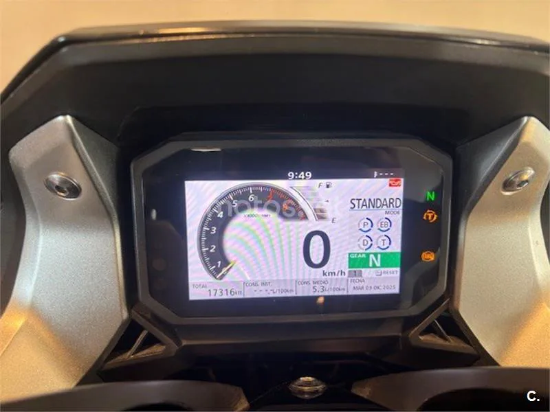 Honda Forza 750 – Vista 6