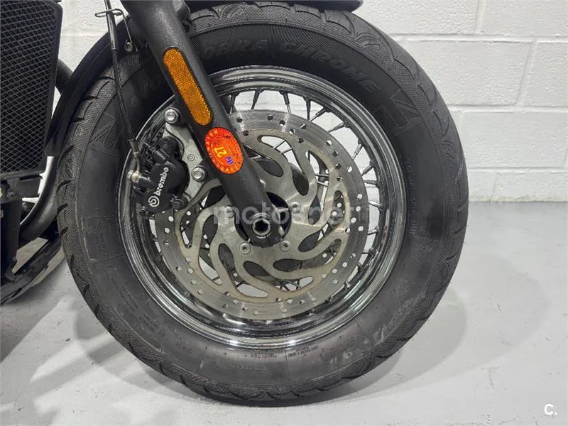 Triumph Bonneville Speedmaster – Vista 12