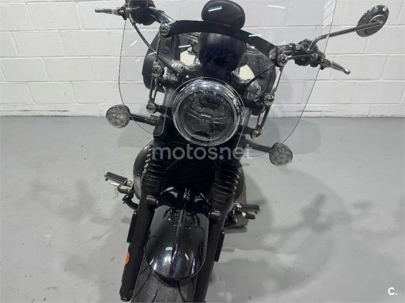 Triumph Bonneville Speedmaster – Vista 19