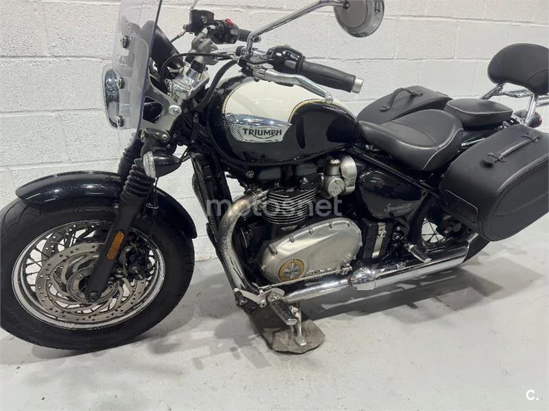 Triumph Bonneville Speedmaster – Vista 24