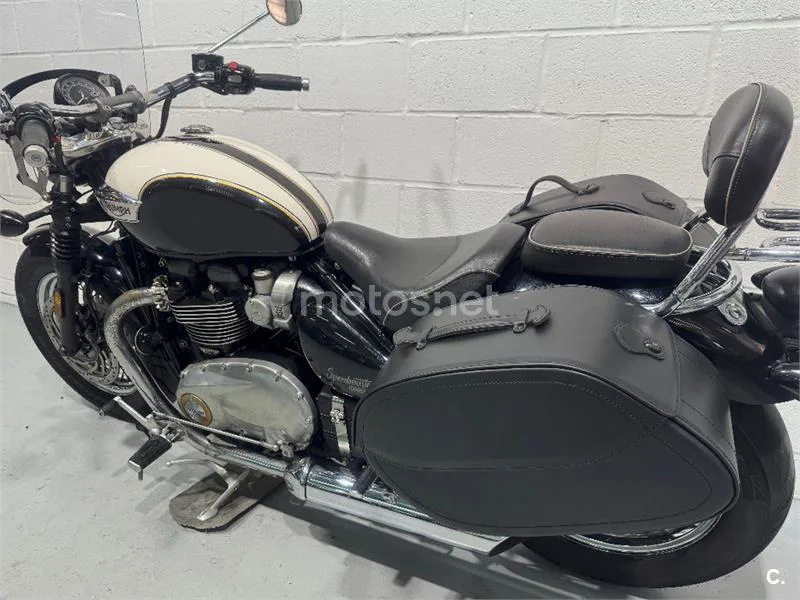 Triumph Bonneville Speedmaster – Vista 25
