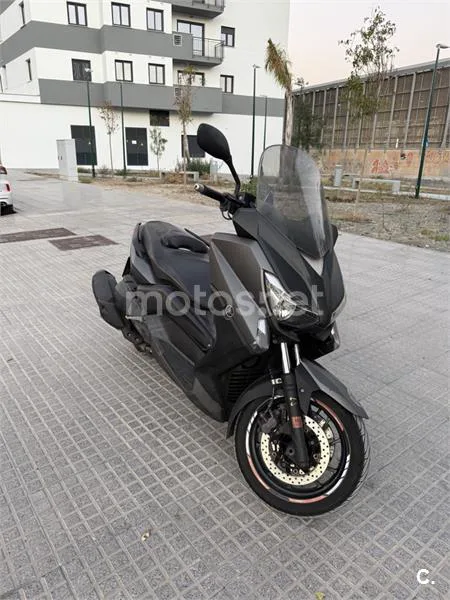 Yamaha XMAX 400 – Vista 5