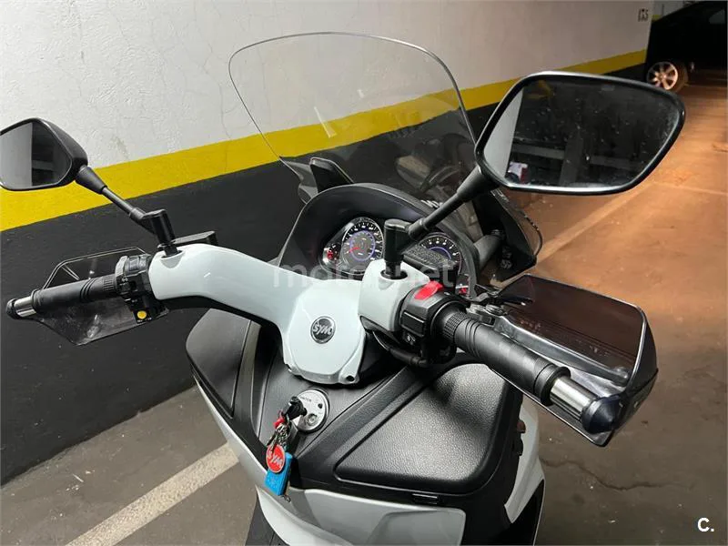 SYM Maxsym 400 – Vista 4