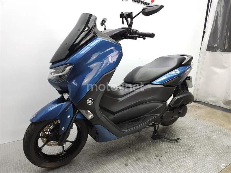 Yamaha NMAX – Vista 15