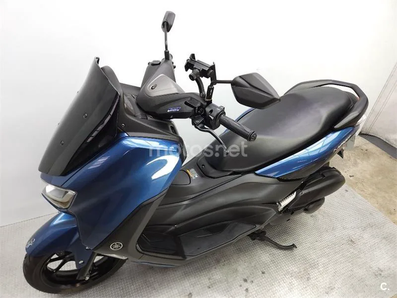 Yamaha NMAX – Vista 16