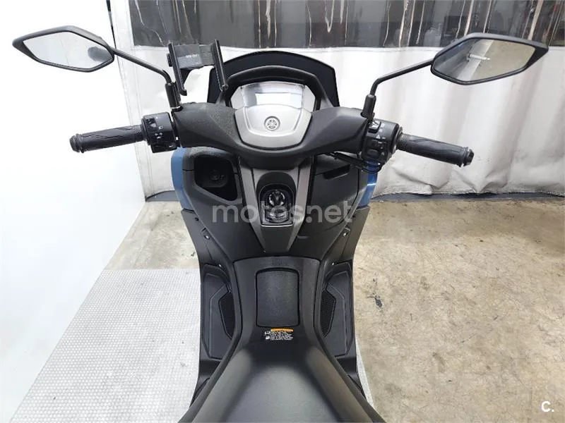 Yamaha NMAX – Vista 7