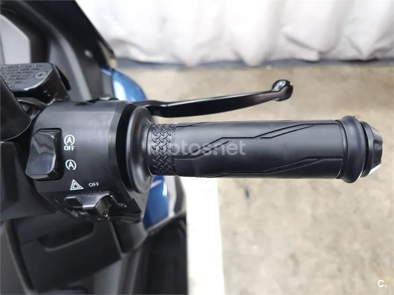 Yamaha NMAX – Vista 10