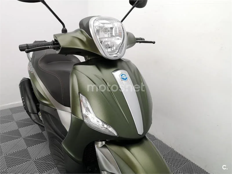 Piaggio Beverly 300 – Vista 3