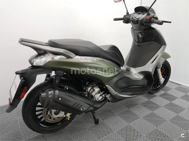 Piaggio Beverly 300 – Vista 4