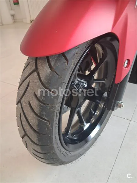 Yamaha NMAX – Vista 7