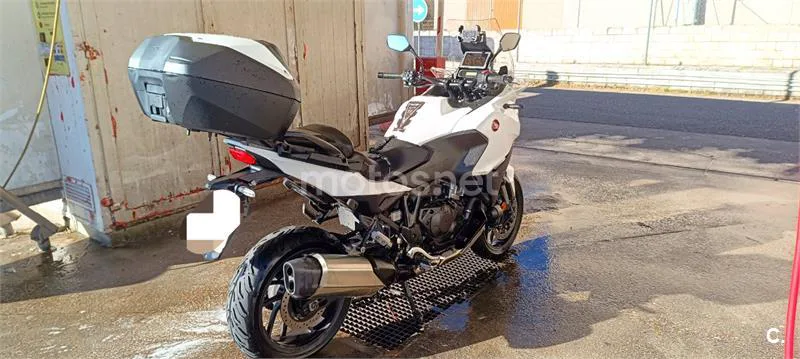 Honda NT1100 – Vista 7