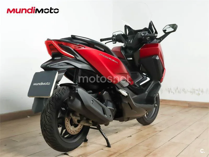 Honda Forza 125 – Vista 3