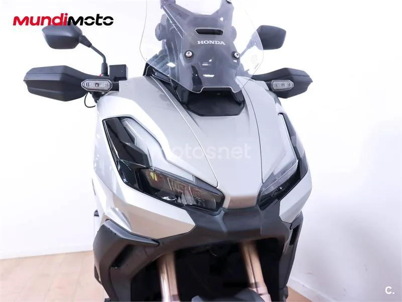 Honda ADV 350 – Vista 5