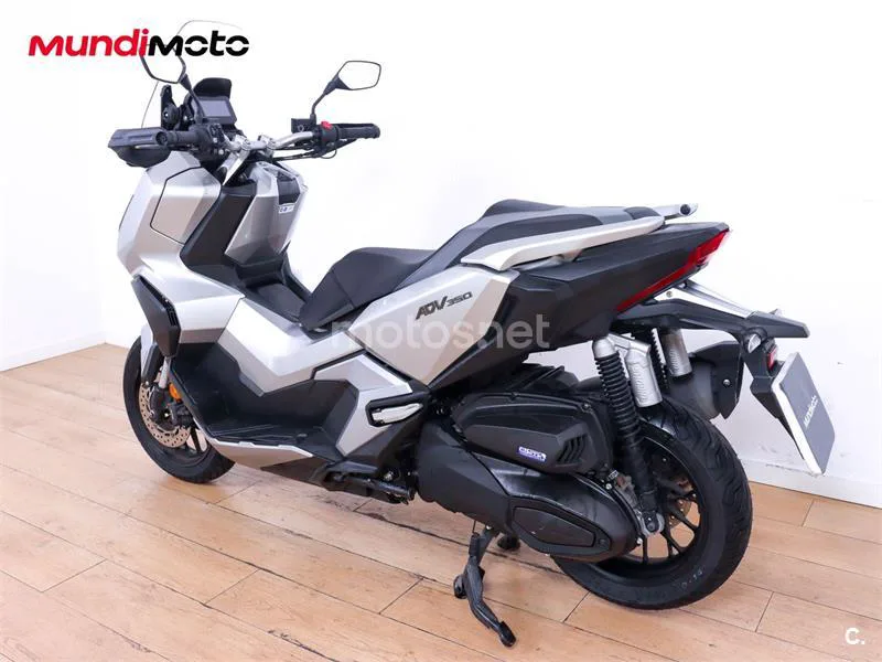 Honda ADV 350 – Vista 8