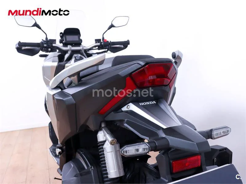 Honda ADV 350 – Vista 9